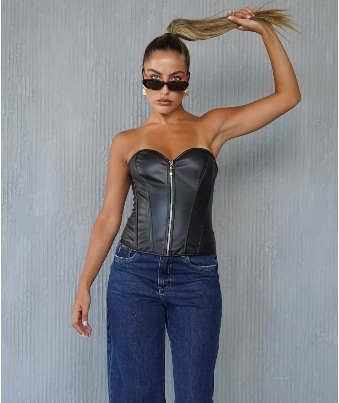 Top Ursula: imagen 1